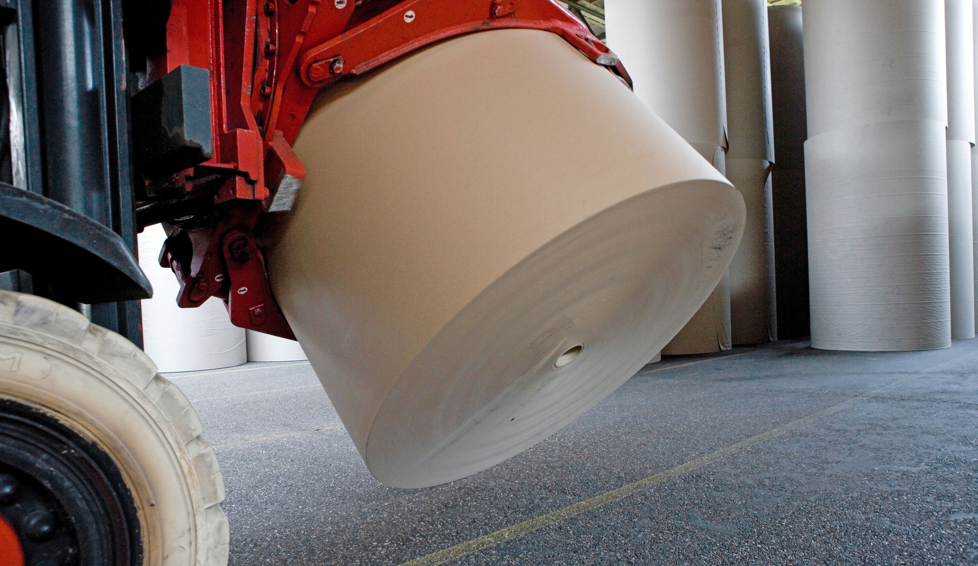 Cardboard industry. Producing cardboard. Paper industry